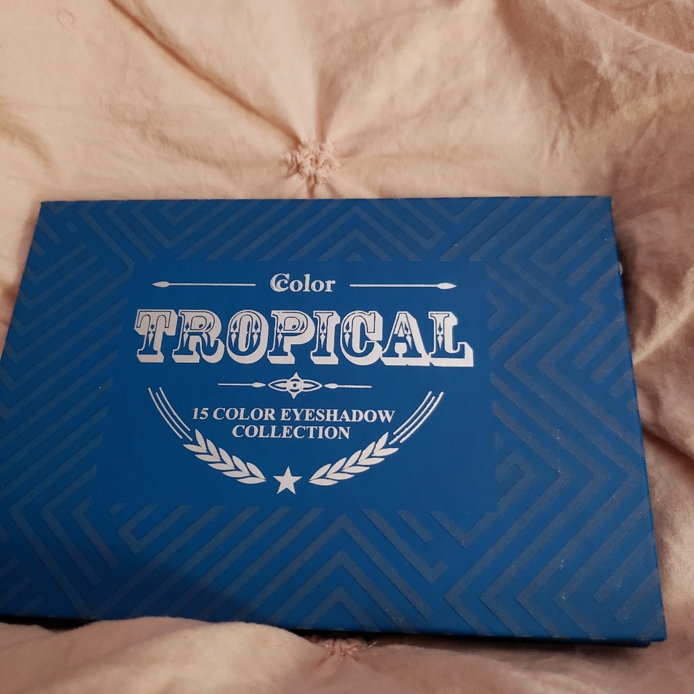 Ccolor Cosmetics Tropical eyeshadow palette